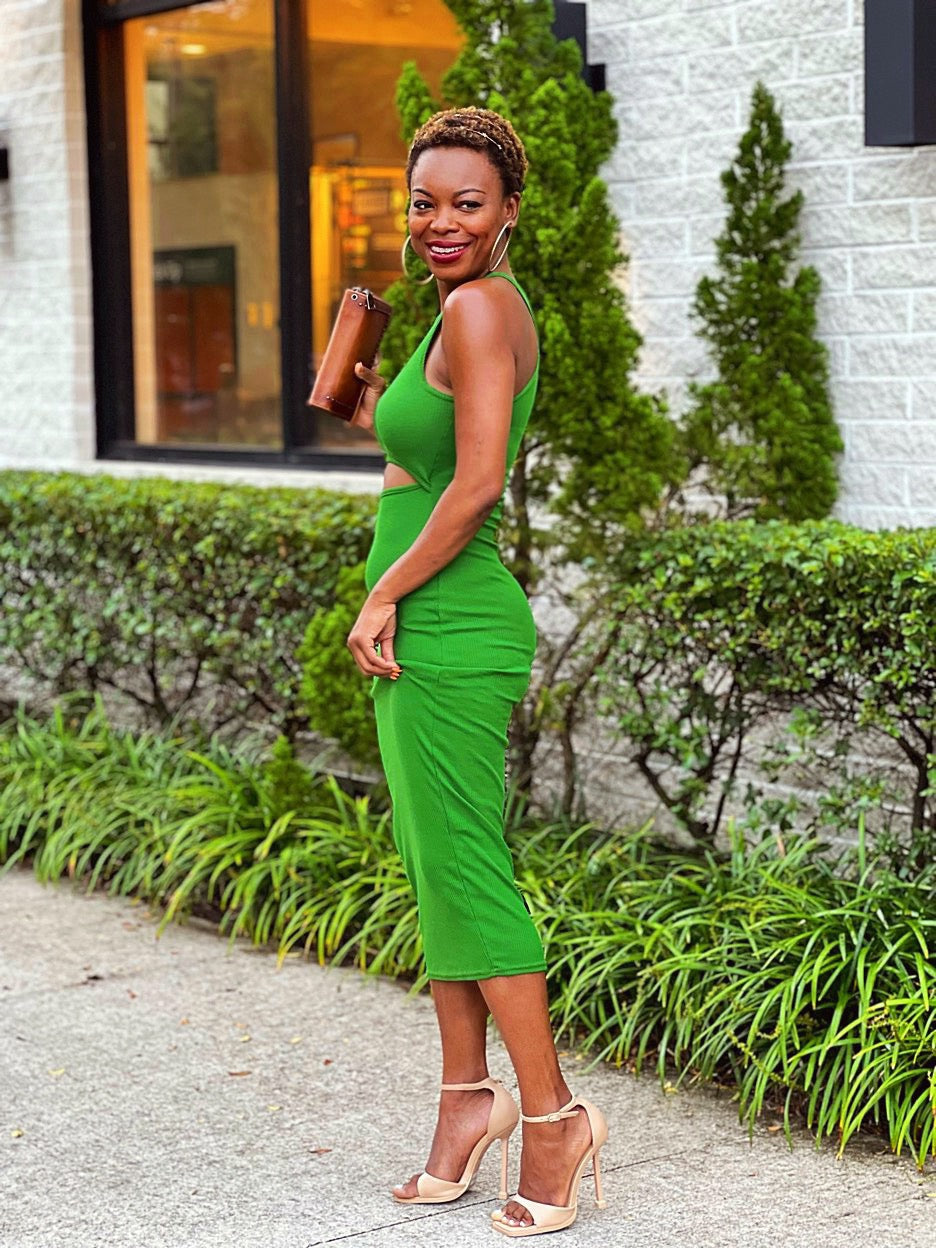 Mickaa Short Sleeve Bodycon Maxi Dress In Green – MICKAA