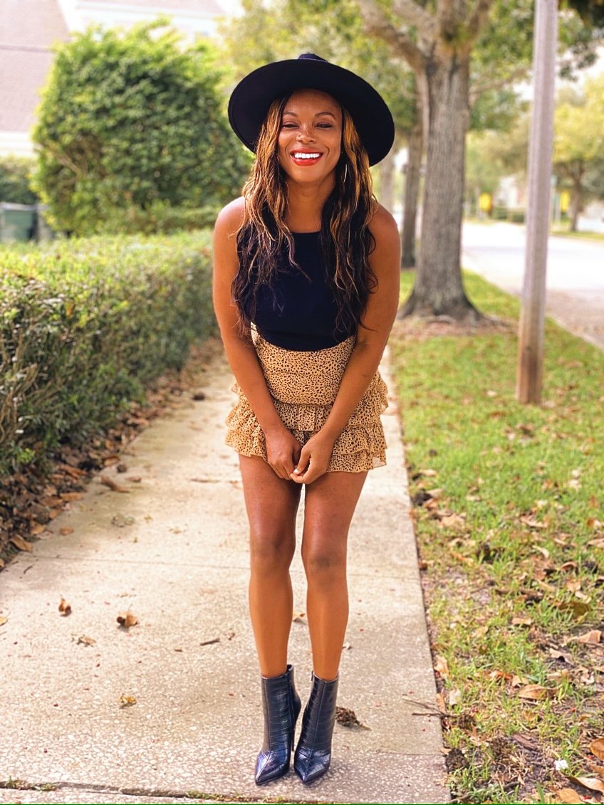 HOW TO WEAR YOUR LEOPARD SKIRT FOR FALL