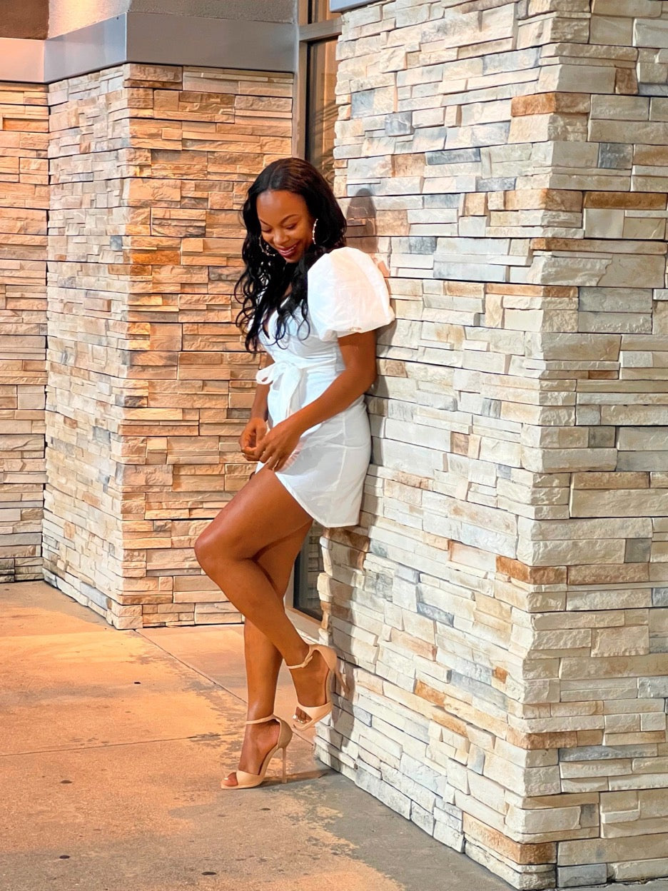 HOW TO WEAR YOUR WHITE DRESS FOR CHRISTMAS