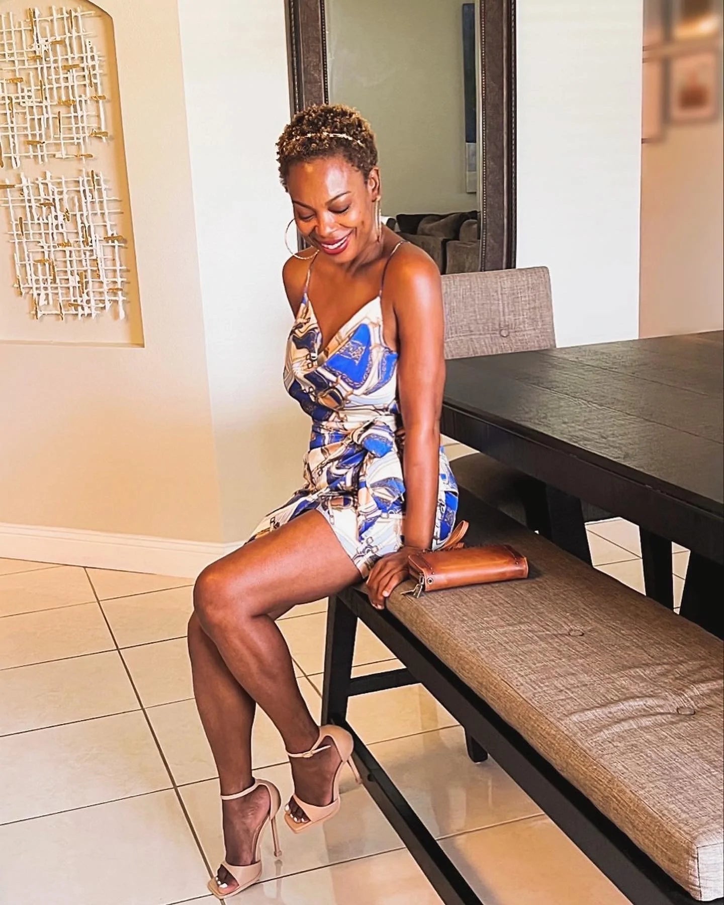 THE BEST WAY TO STYLE YOUR MIDI DRESS IF YOUR SHORT