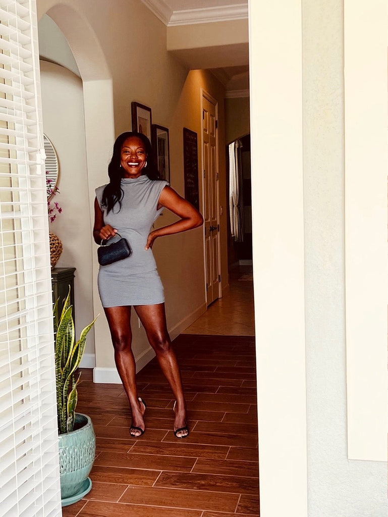 Own Your Curves: How to Wear a Bodycon Dress with Confidence