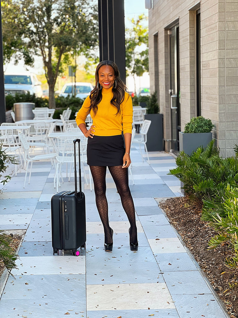 HOW TO LOOK CHIC WHILE TRAVELING